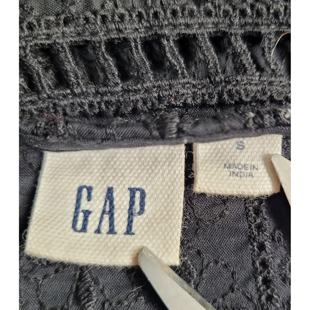 Gap Black Embroidered Bell Sleeve Blouse S 100% Cotton Pullover - Picture 3 of 6
